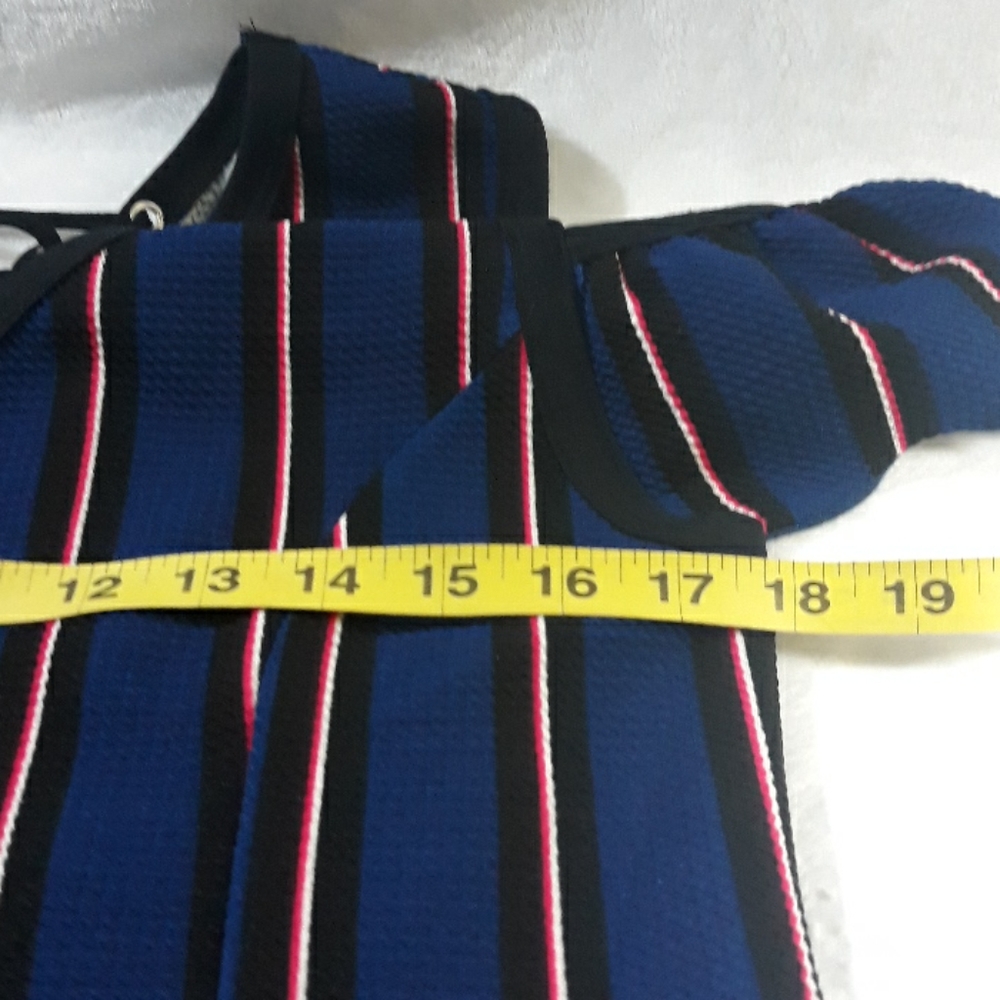 XOXO Strip Dress - Picture 4 of 6